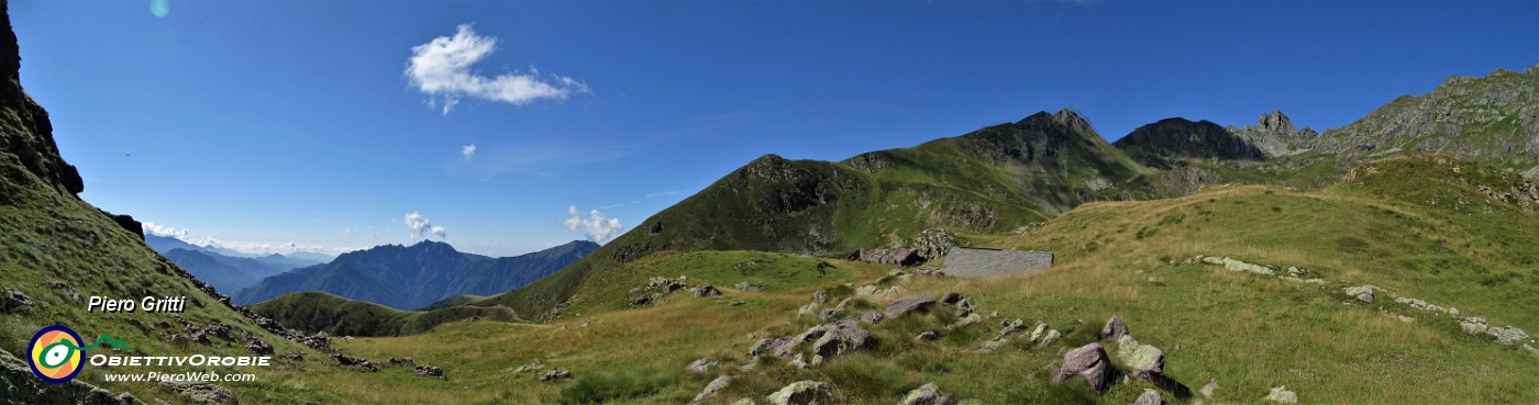 36 Vista panoramica alla Baita Foppa (1989 m).jpg
